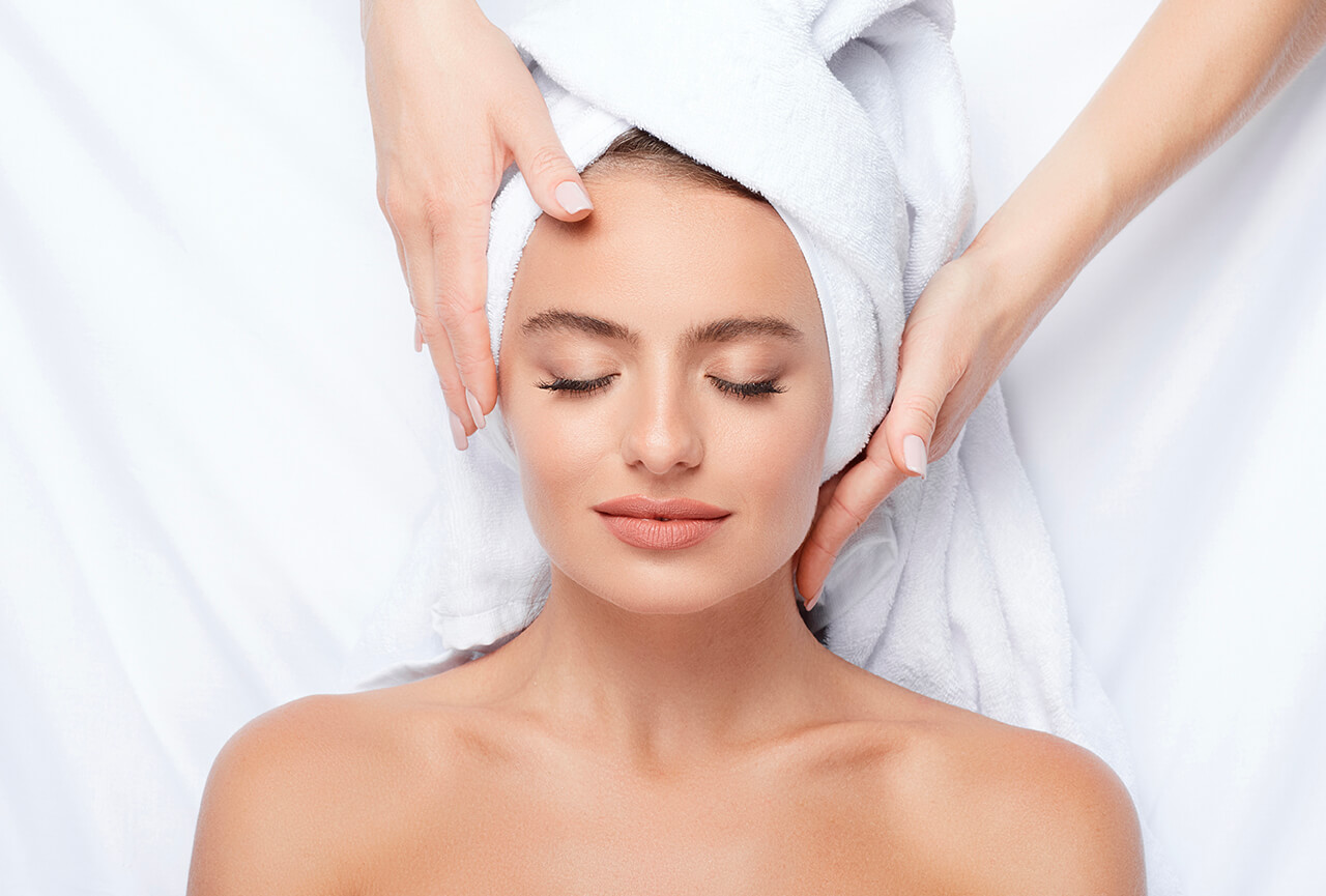 Laugar Spa De Luxe Facial